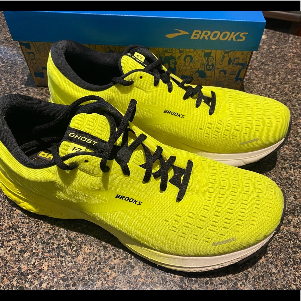 Brooks Ghost 13 • Lime • size 9.5 • 44 miles used